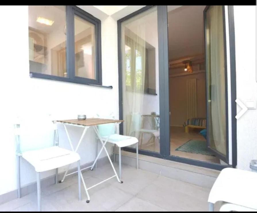 Marina Central Sunshine Studio Lejlighed Bukarest Eksteriør billede